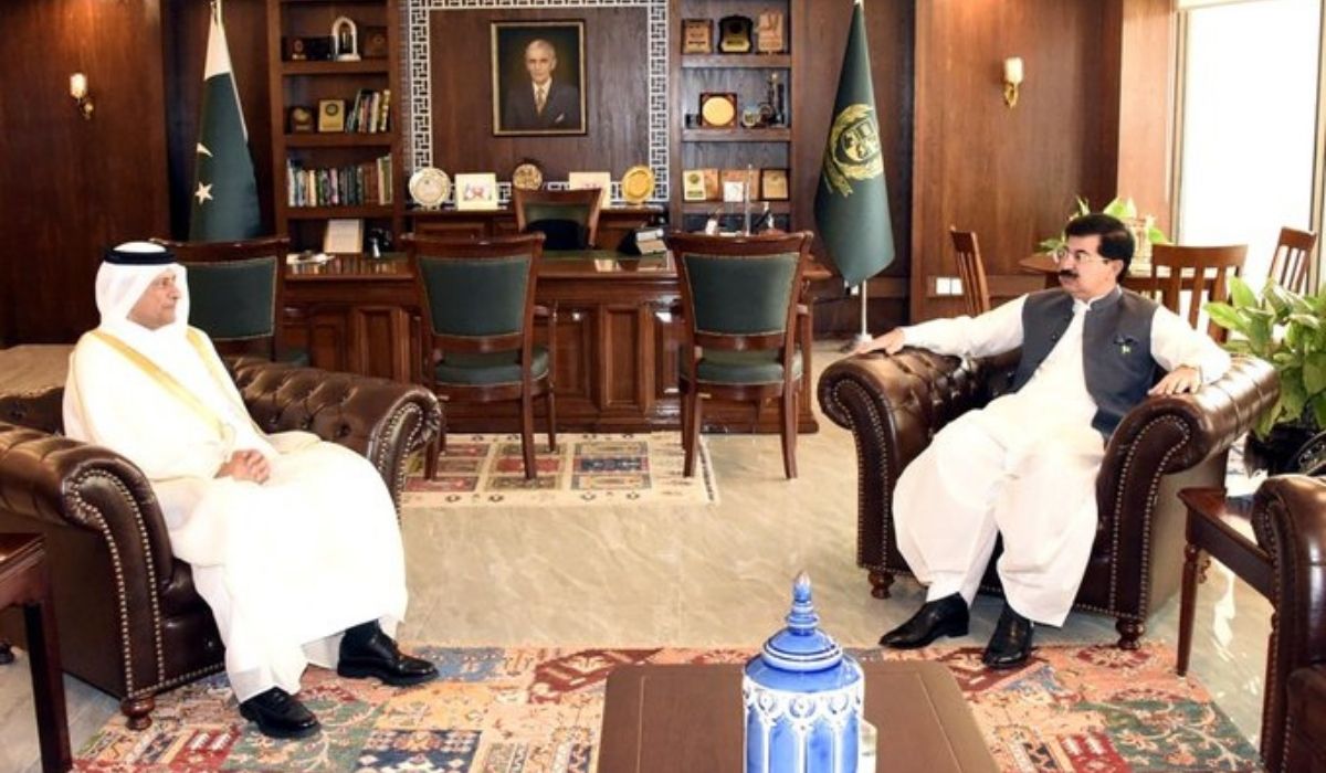 Chairman of the Pakistani Senate Meets Qatar Envoy